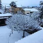 Spacious House In Navarredonda, Mountain View بيت للعطل نافاريدوندا دي غريدوس