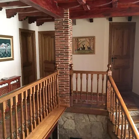 Semesterbostad Spacious House In Navarredonda, Mountain View *