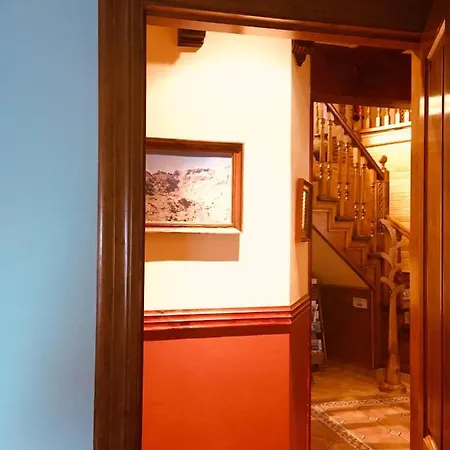 Spacious House In Navarredonda, Mountain View Navarredonda de Gredos
