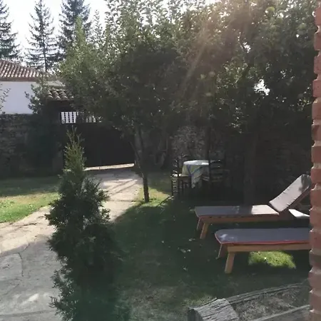 Spacious House In Navarredonda, Mountain View