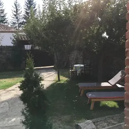 Spacious House In Navarredonda, Mountain View