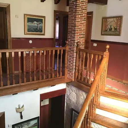 Semesterbostad Spacious House In Navarredonda, Mountain View *