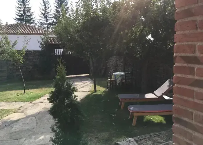 Spacious House In Navarredonda, Mountain View