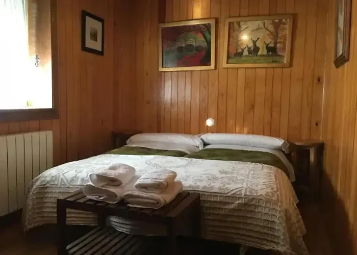 Spacious House In Navarredonda, Mountain View Holiday home *