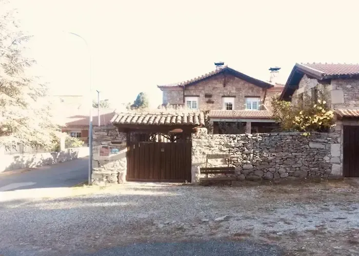 Spacious House In Navarredonda, Mountain View